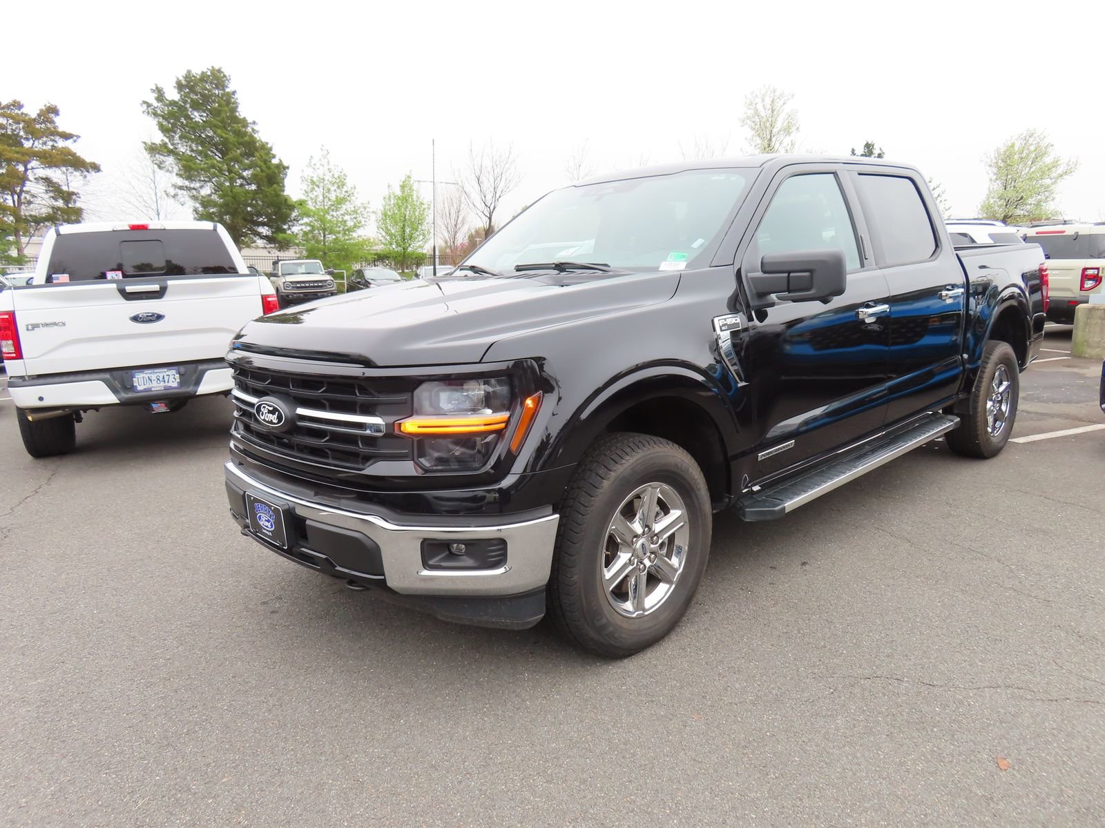Certified 2024 Ford F150 XLT w/ Mobile Office Package image 3