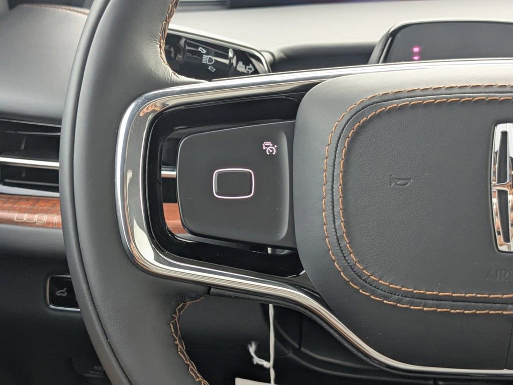 New 2025 Lincoln Navigator L Black Label image 29