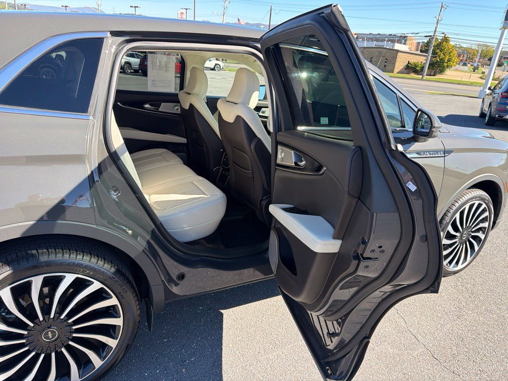 Certified 2022 Lincoln Nautilus Black Label w/ Class II Trailer Tow Package AWD/4WD image 20