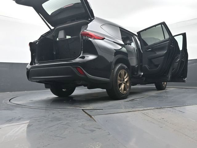 Used 2023 Toyota Highlander Bronze Edition image 52