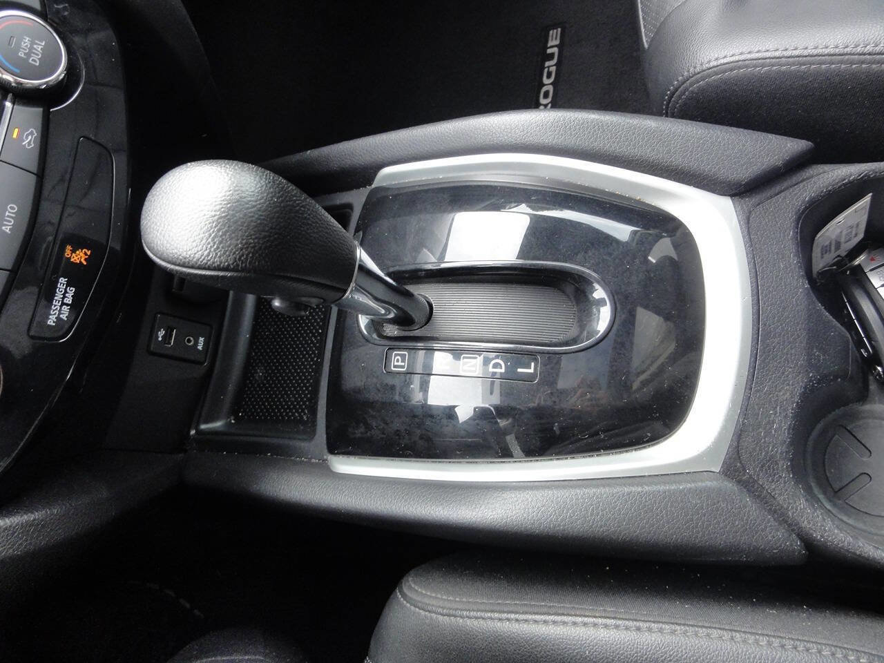 Used 2015 Nissan Rogue SL w/ SL Premium Package AWD/4WD image 21