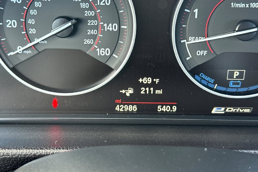Used 2017 BMW 330e RWD image 30