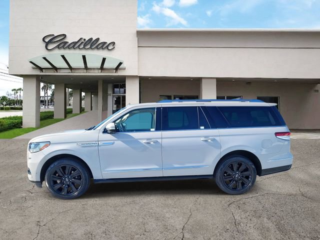 Used 2024 Lincoln Navigator L Reserve w/ Monochromatic Package image 2