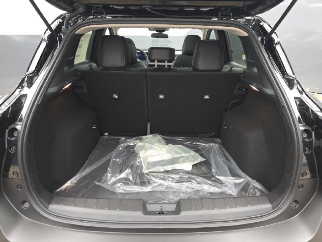 New 2027 Nissan Kicks SR w/ SR Premium Package FWD image 15