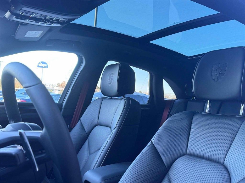 New 2026 Porsche Macan S AWD/4WD image 13