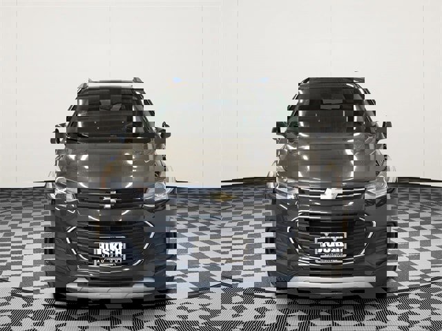 Used 2017 Chevrolet Trax LT w/ LT Convenience Package image 3