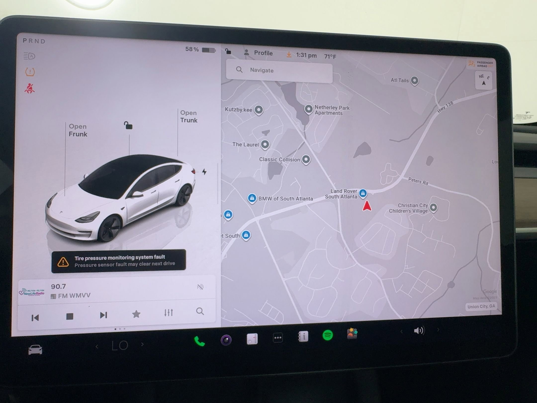 Used 2022 Tesla Model 3 Standard Range image 23