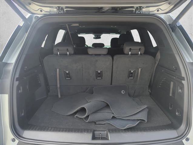 Used 2025 GMC Acadia Elevation FWD image 25