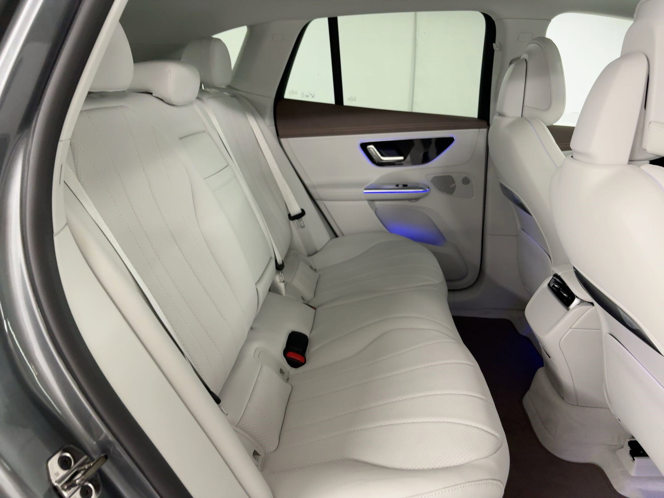 New 2026 Mercedes-Benz EQE 320+ SUV image 28