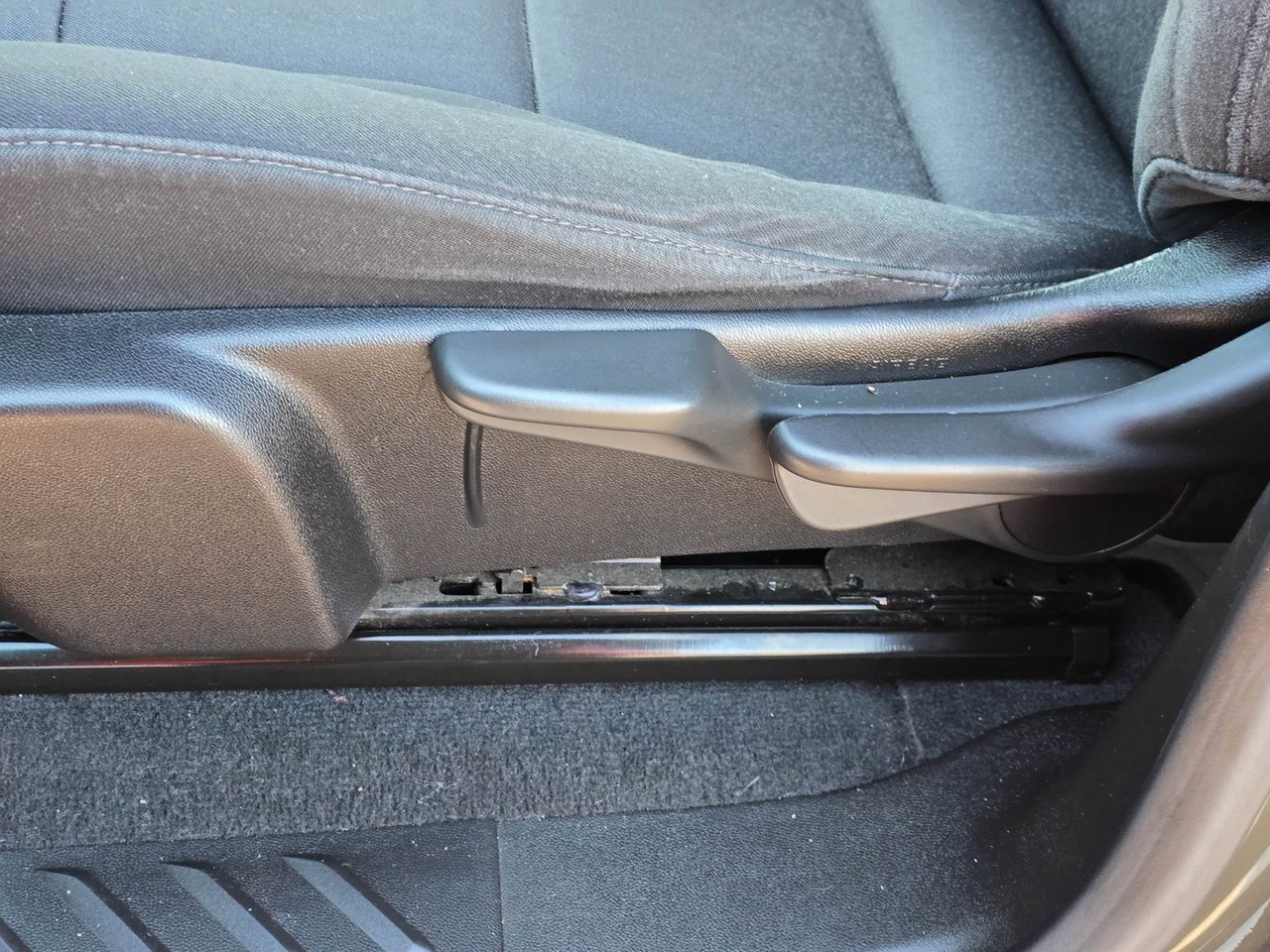 Used 2024 Chevrolet Colorado W/T image 11