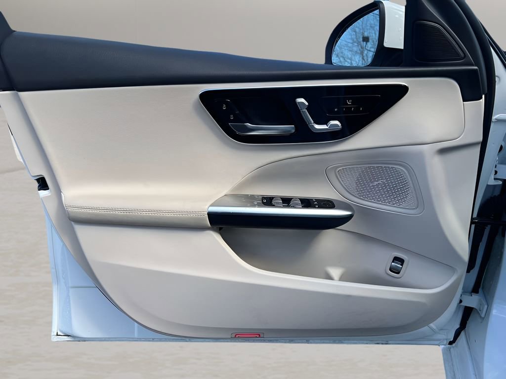 Used 2025 Mercedes-Benz C 300 4MATIC Sedan image 13