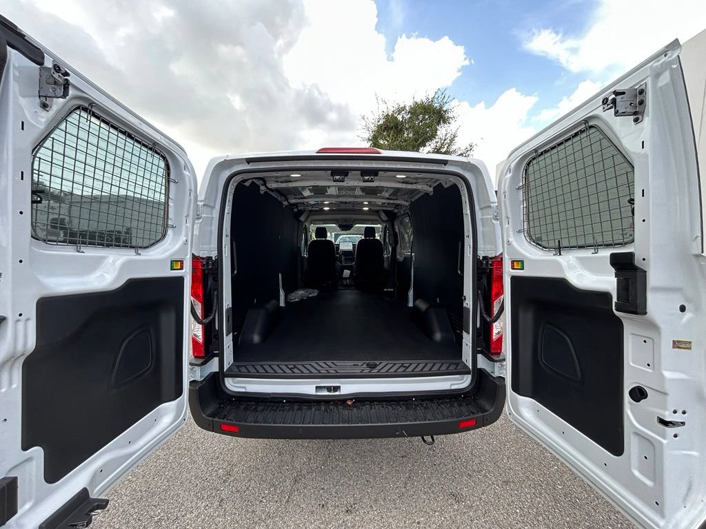 New 2026 Ford Transit 150 Low Roof w/ Load Area Protection Package RWD image 29
