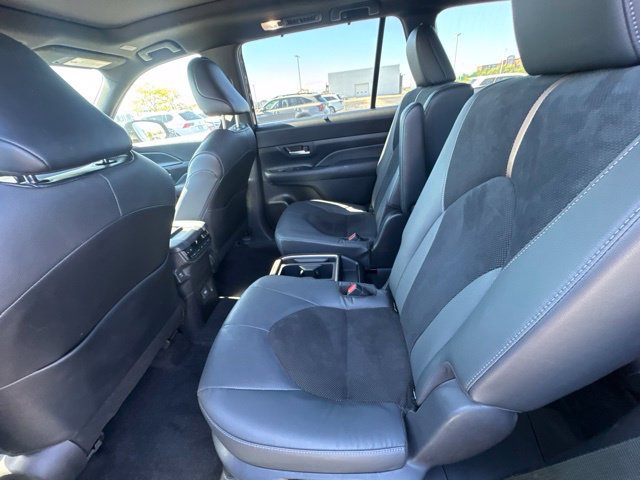 Used 2024 Toyota Grand Highlander AWD Hybrid image 18