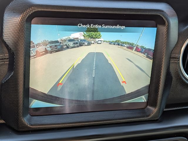 Used 2021 Jeep Wrangler Unlimited Sahara AWD/4WD image 18