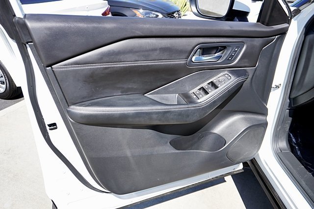 Used 2024 Nissan Rogue SL w/ SL Premium Package FWD image 34