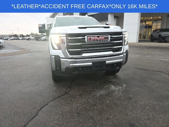 Used 2024 GMC Sierra 3500 SLT image 4
