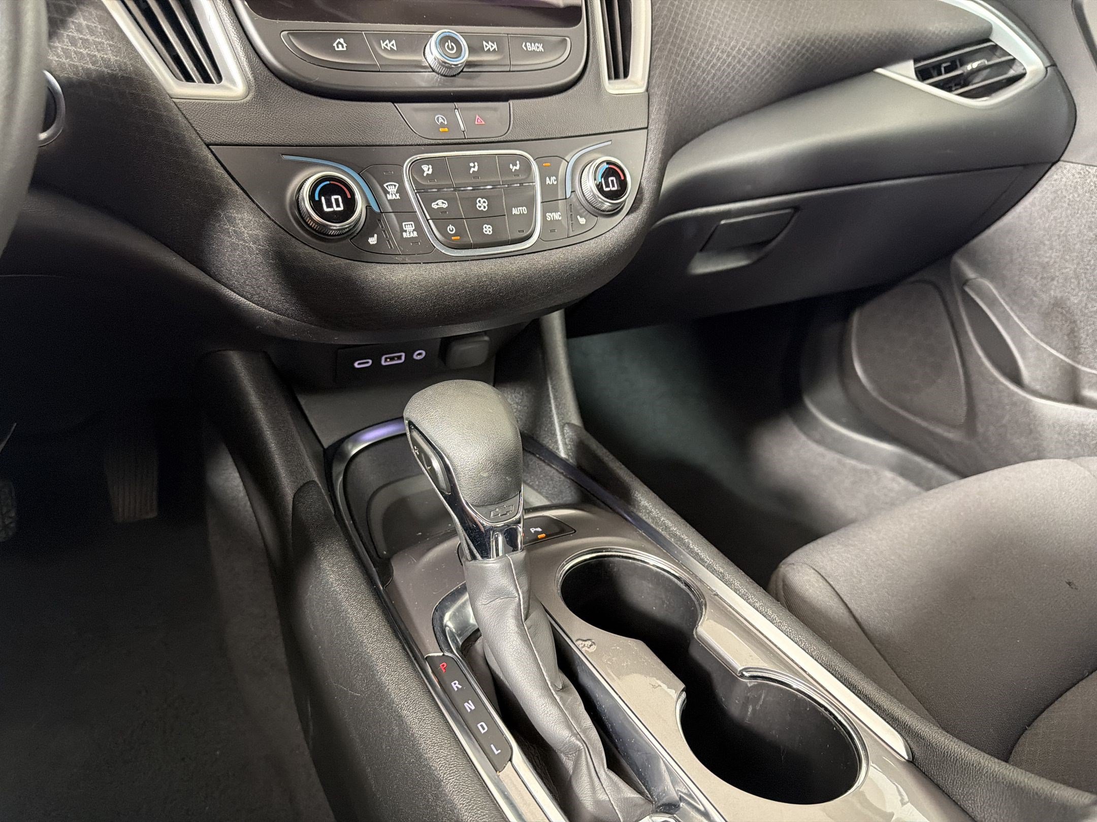 Used 2024 Chevrolet Malibu LT FWD image 15