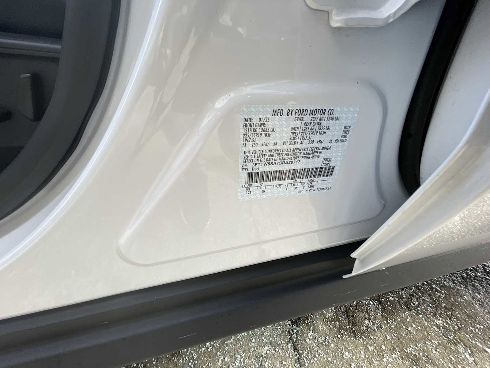 Used 2025 Ford Maverick Lariat w/ 4K Tow Package image 33