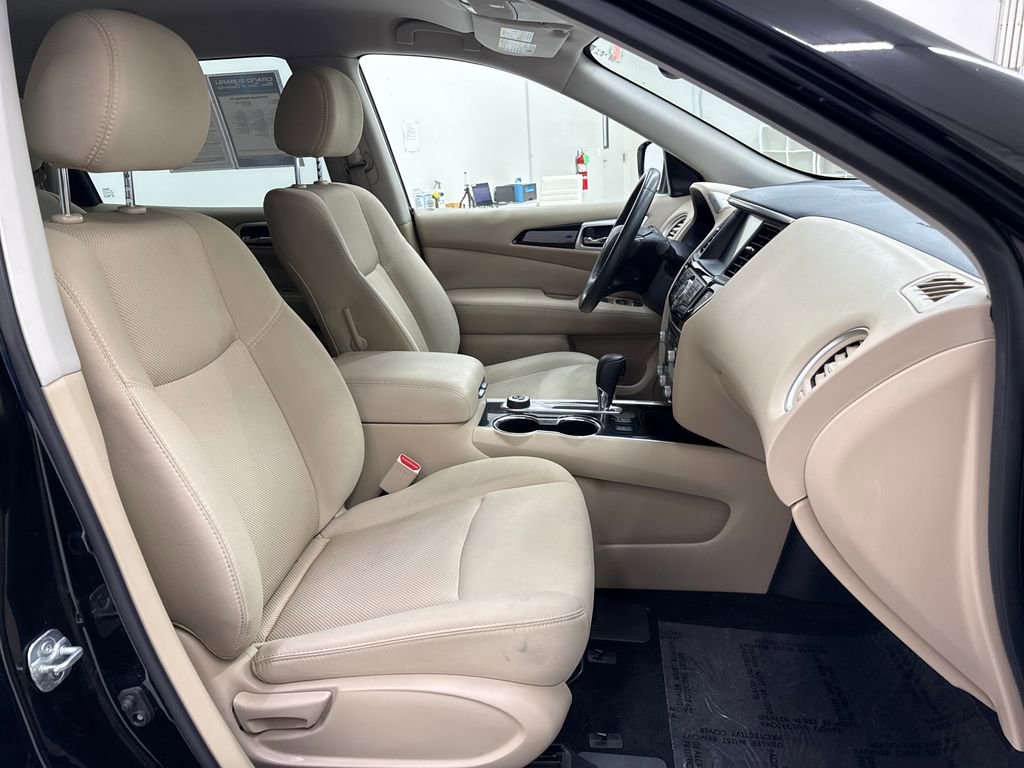 Used 2018 Nissan Pathfinder SV w/ SV Tech Package AWD/4WD image 21