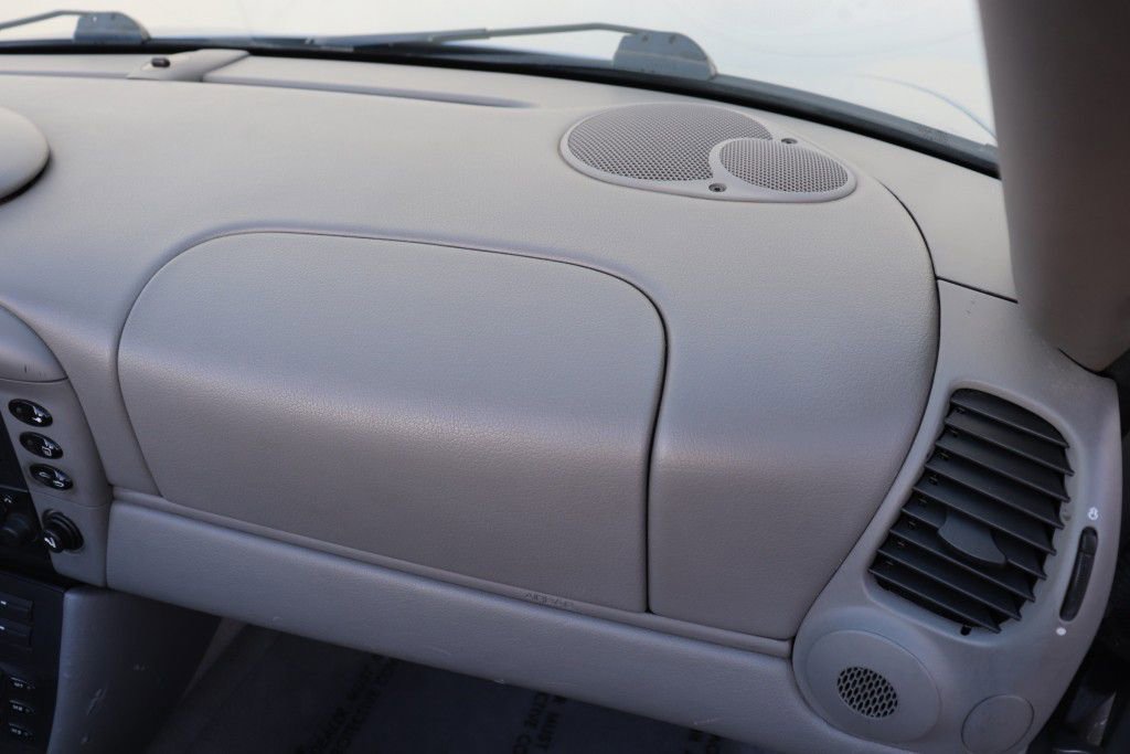 Used 2000 Porsche 911 Cabriolet image 49