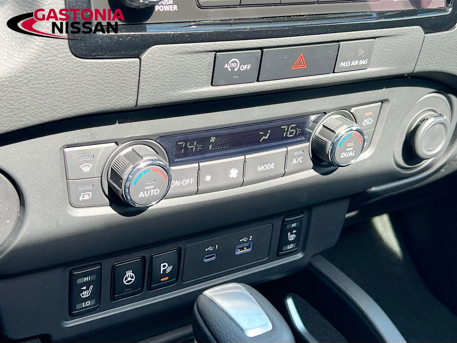 Used 2024 Nissan Frontier SL w/ Technology Package image 19