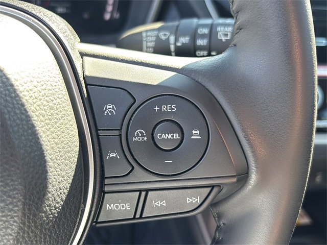 Used 2023 Toyota Corolla Cross XLE w/ Convenience Package image 24