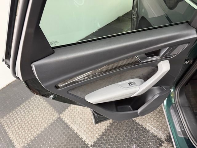 Used 2018 Audi SQ5 Premium Plus w/ S Sport Package AWD/4WD image 36