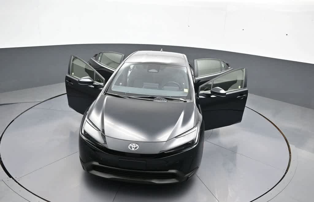 Certified 2025 Toyota Prius LE FWD image 46