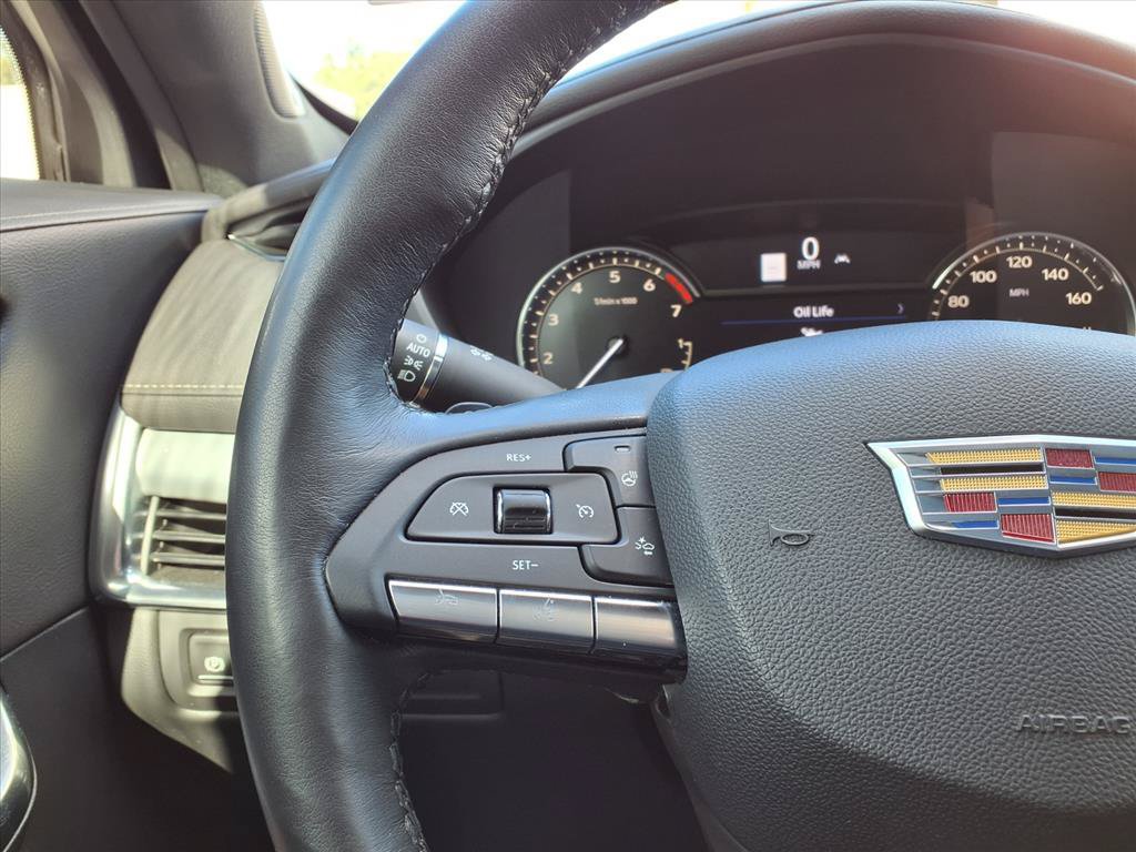Used 2020 Cadillac XT4 Premium Luxury w/ Enhanced Visibility Package FWD image 28