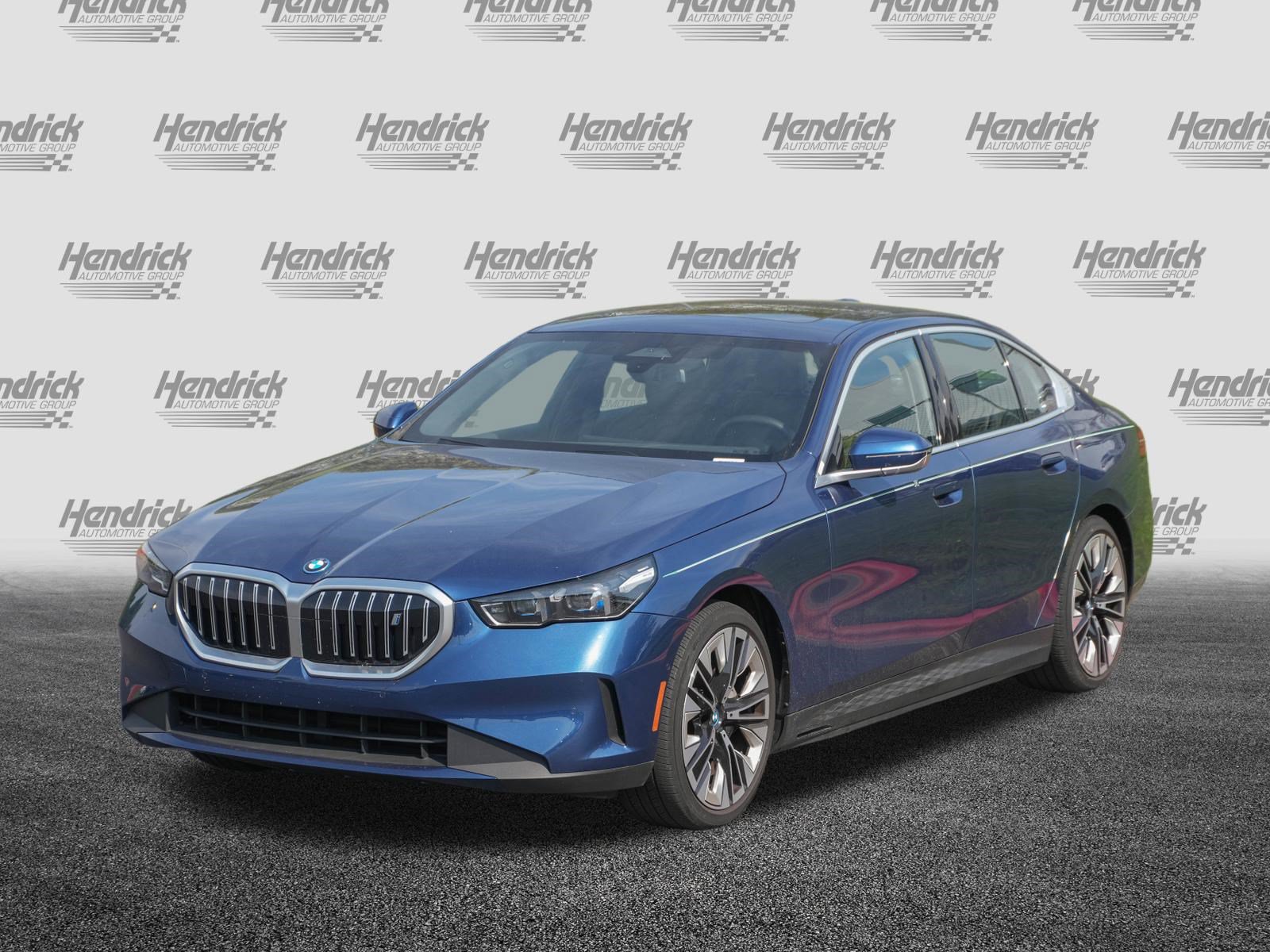 Certified 2024 BMW i5 eDrive40i w/ Convenience Package RWD image 5