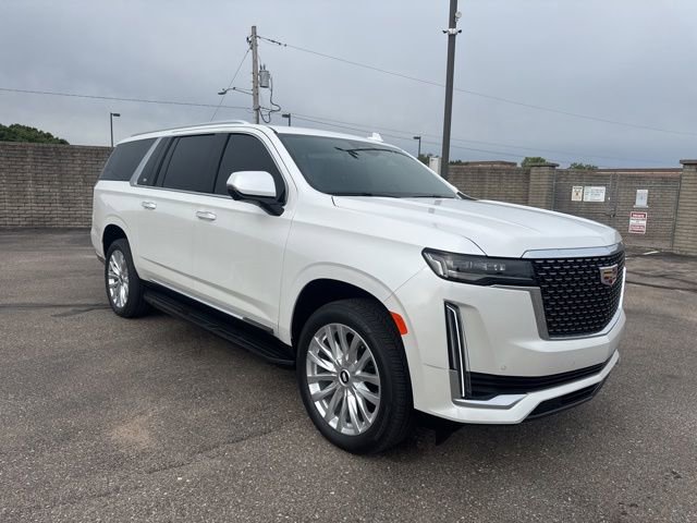 Used 2024 Cadillac Escalade ESV Luxury AWD/4WD image 1