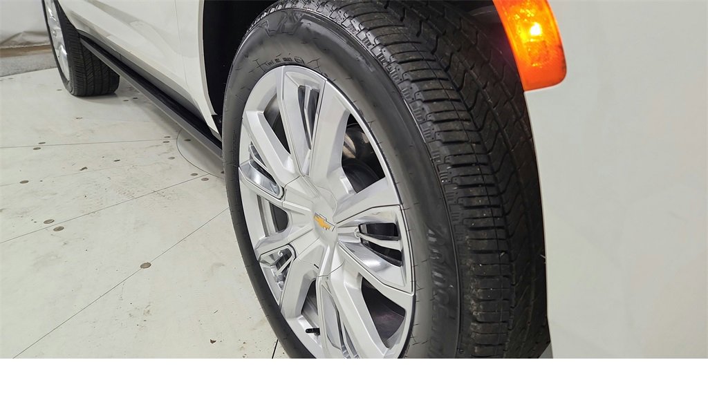 Certified 2024 Chevrolet Tahoe High Country w/ Premium Package image 34