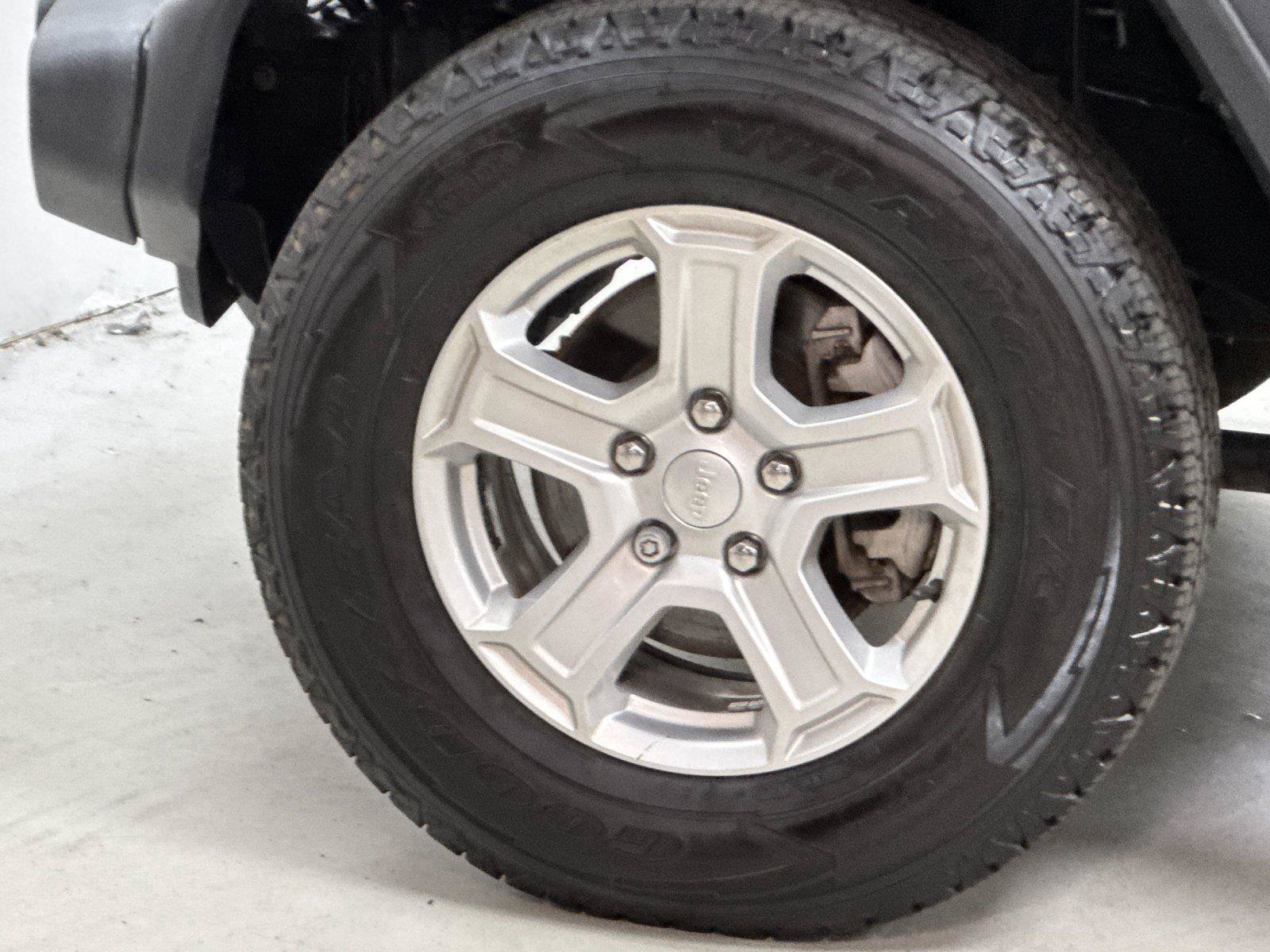 Used 2018 Jeep Wrangler Sport AWD/4WD image 24