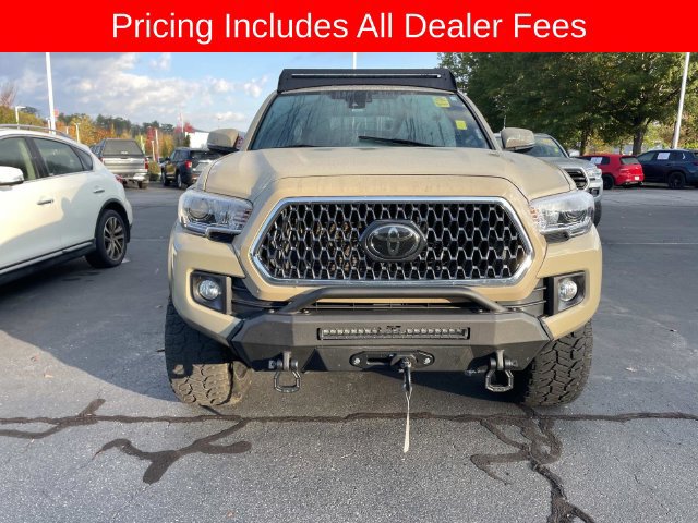 Used 2018 Toyota Tacoma TRD Off-Road AWD/4WD image 13