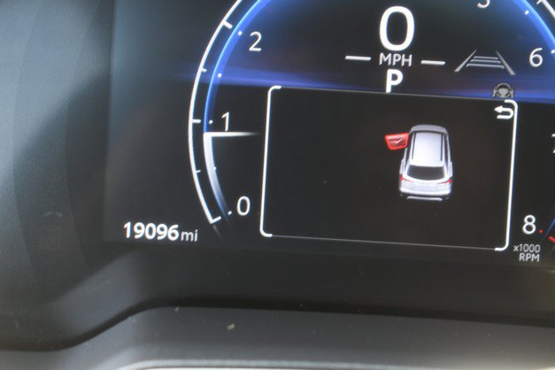 Used 2023 Toyota Corolla Cross XLE w/ Convenience Package AWD/4WD image 33