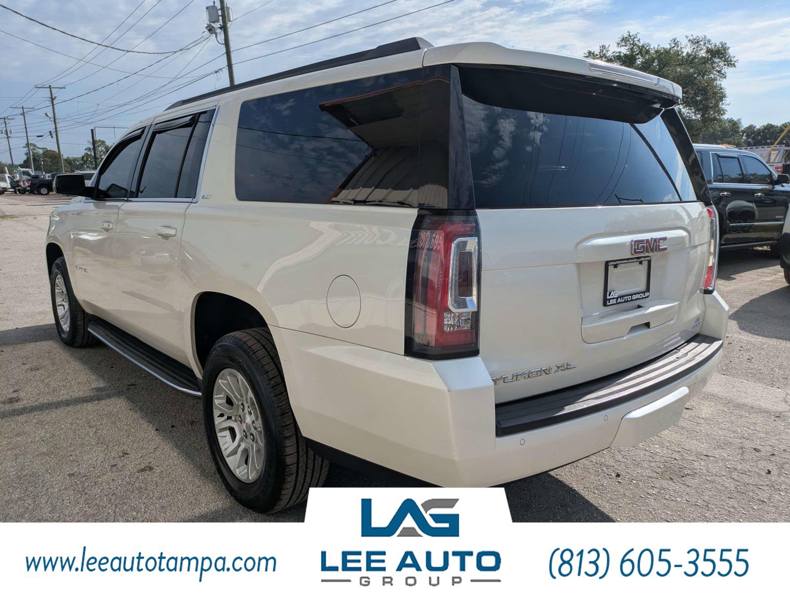 Used 2015 GMC Yukon XL SLT w/ Open Road Package AWD/4WD image 5