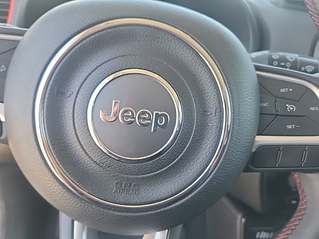 Used 2023 Jeep Renegade Trailhawk AWD/4WD image 24
