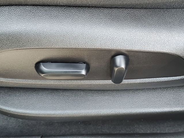 Used 2018 GMC Acadia SLE image 8