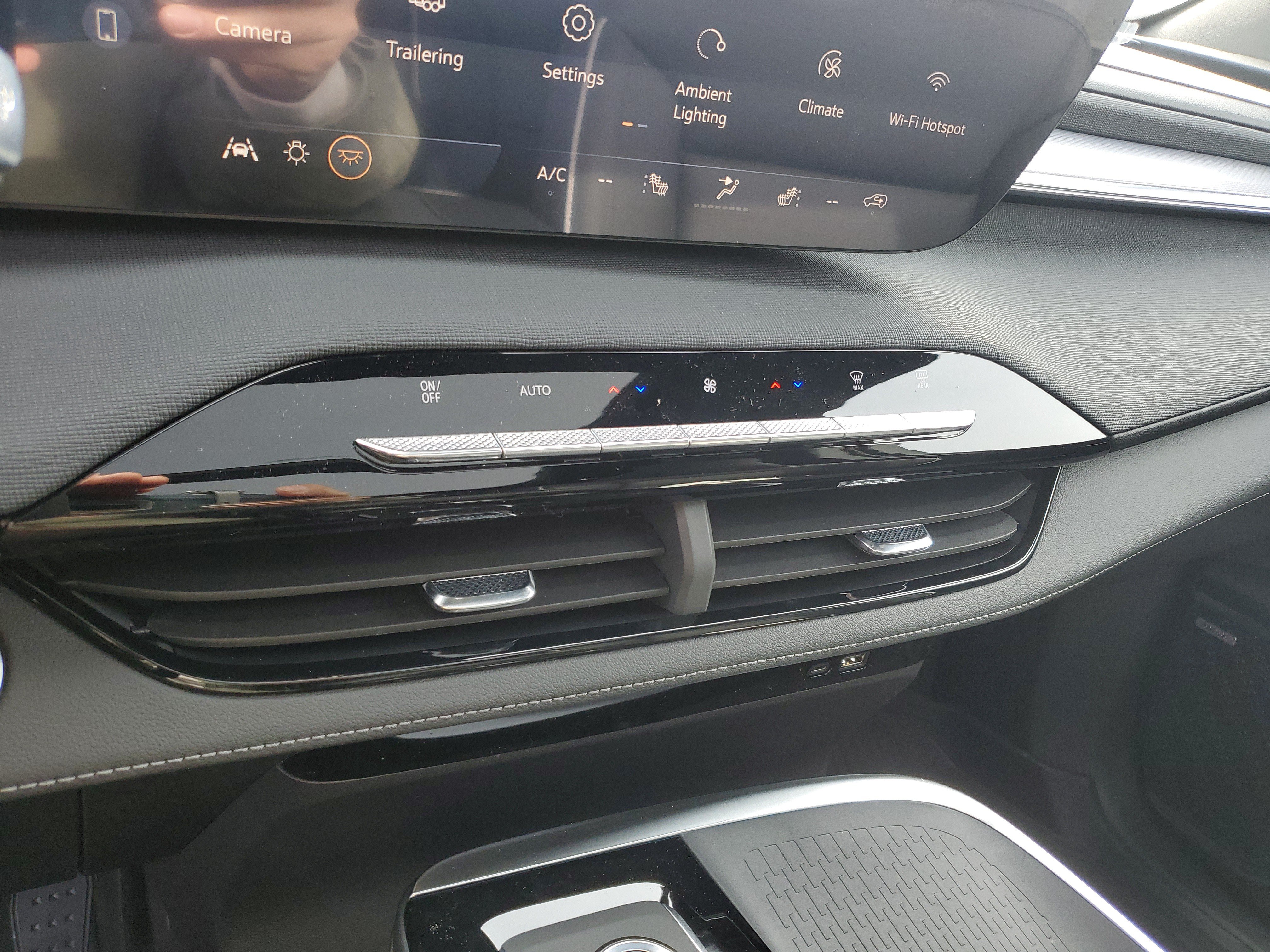 New 2026 Buick Enclave Sport Touring w/ Power Package FWD image 20