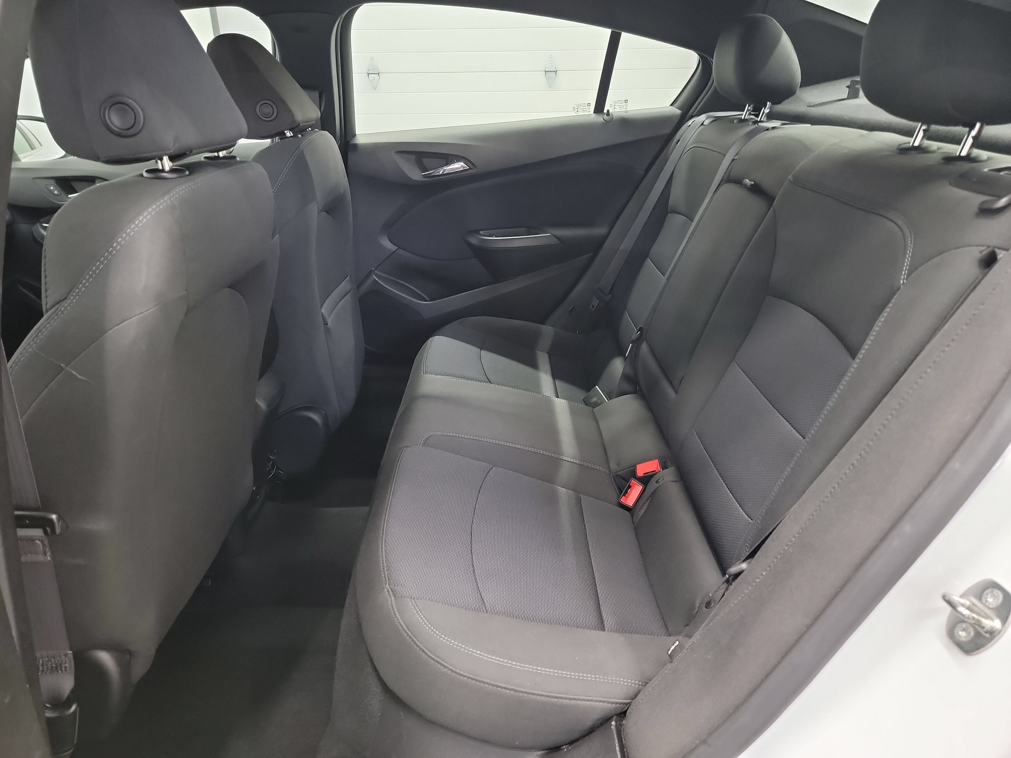 Used 2017 Chevrolet Cruze LT w/ Convenience Package FWD image 27