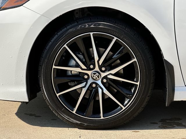 Used 2023 Toyota Camry SE FWD image 9