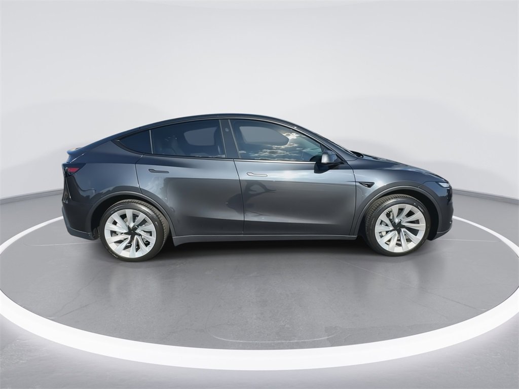 Used 2026 Tesla Model Y Long Range image 9