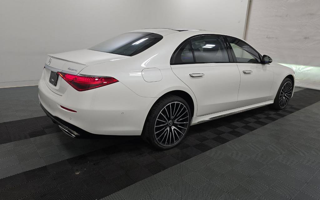 Used 2023 Mercedes-Benz S 500 4MATIC w/ AMG Line image 4