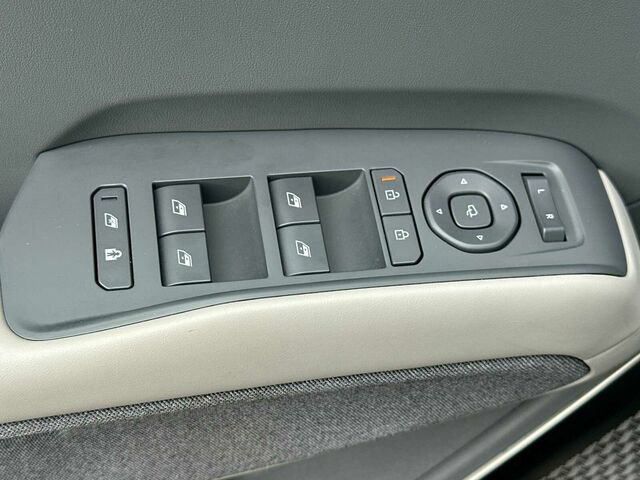 Used 2024 Kia EV9 Land AWD/4WD image 13