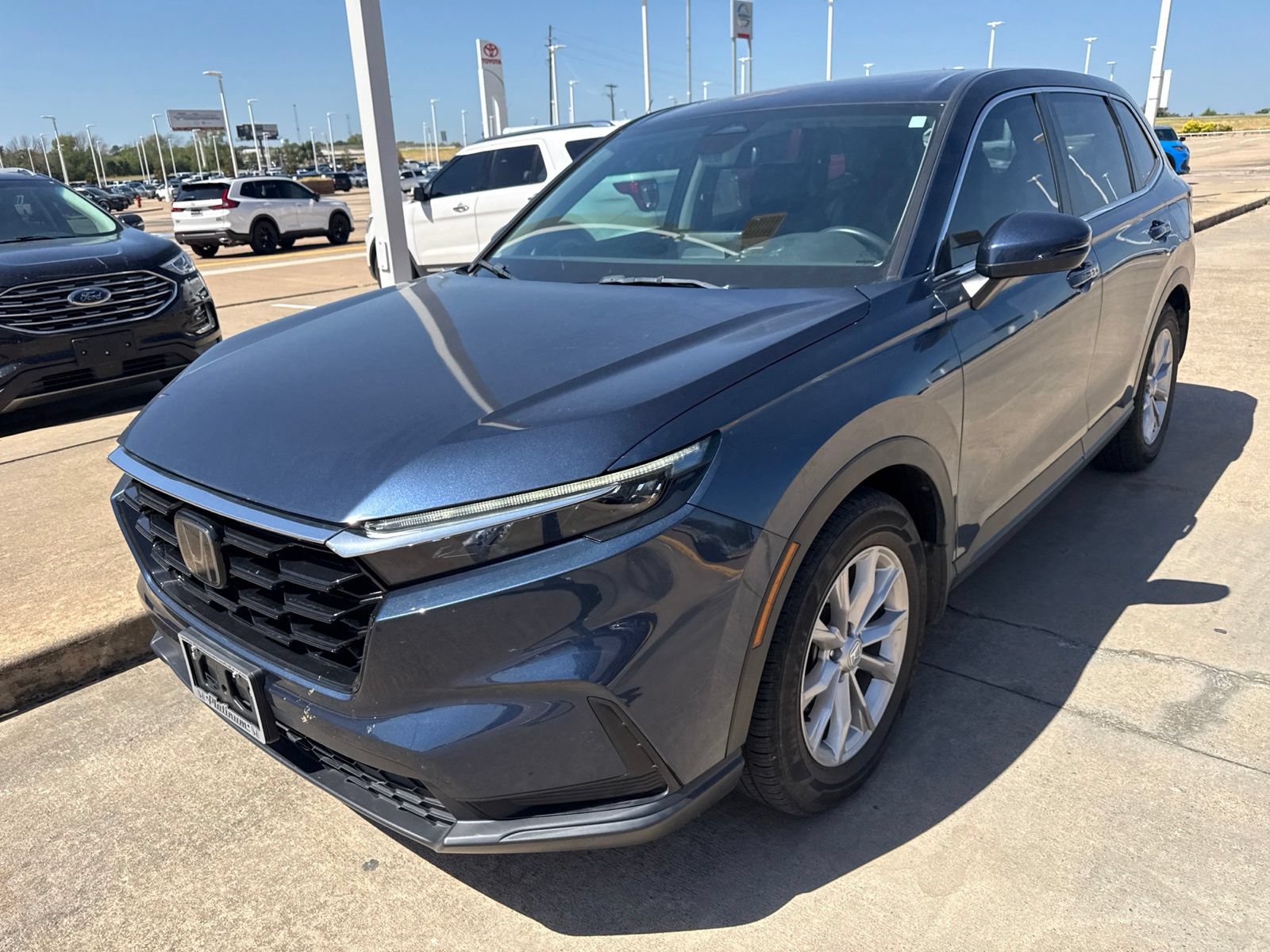 Used 2024 Honda CR-V EX image 3