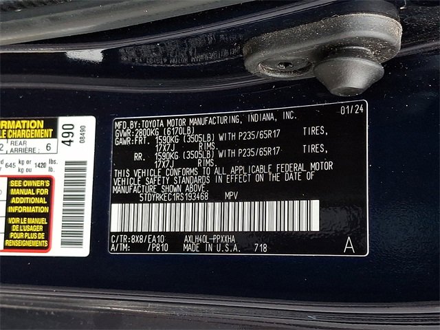 Used 2024 Toyota Sienna XLE image 29