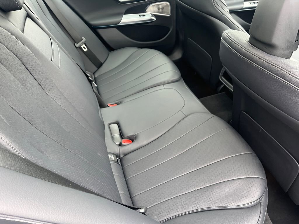 Used 2024 Mercedes-Benz E 350 4MATIC Sedan w/ Driver Assistance Package image 19