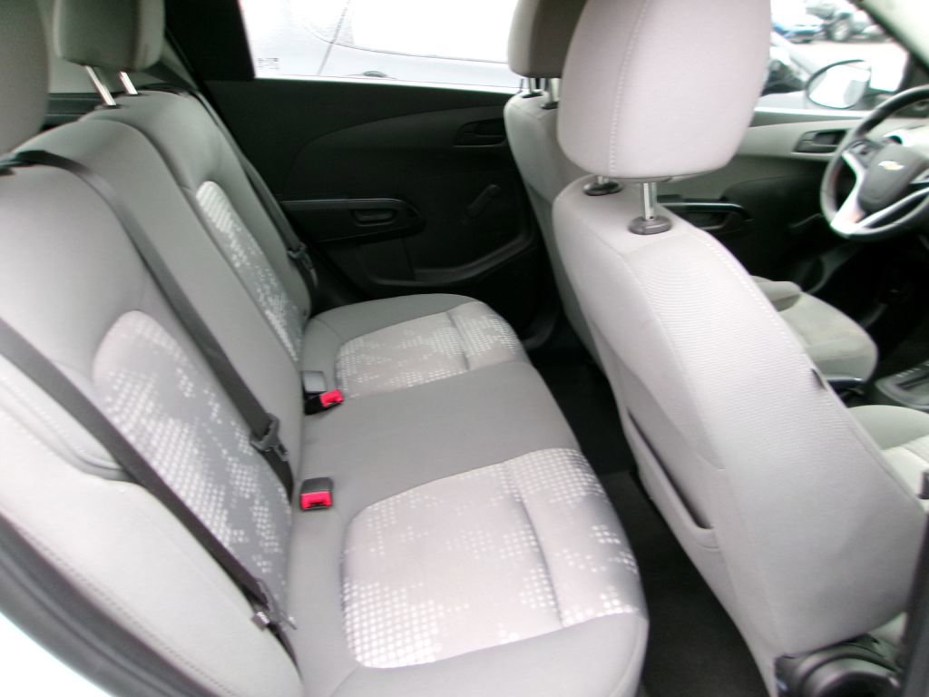 Used 2020 Chevrolet Sonic LT image 14