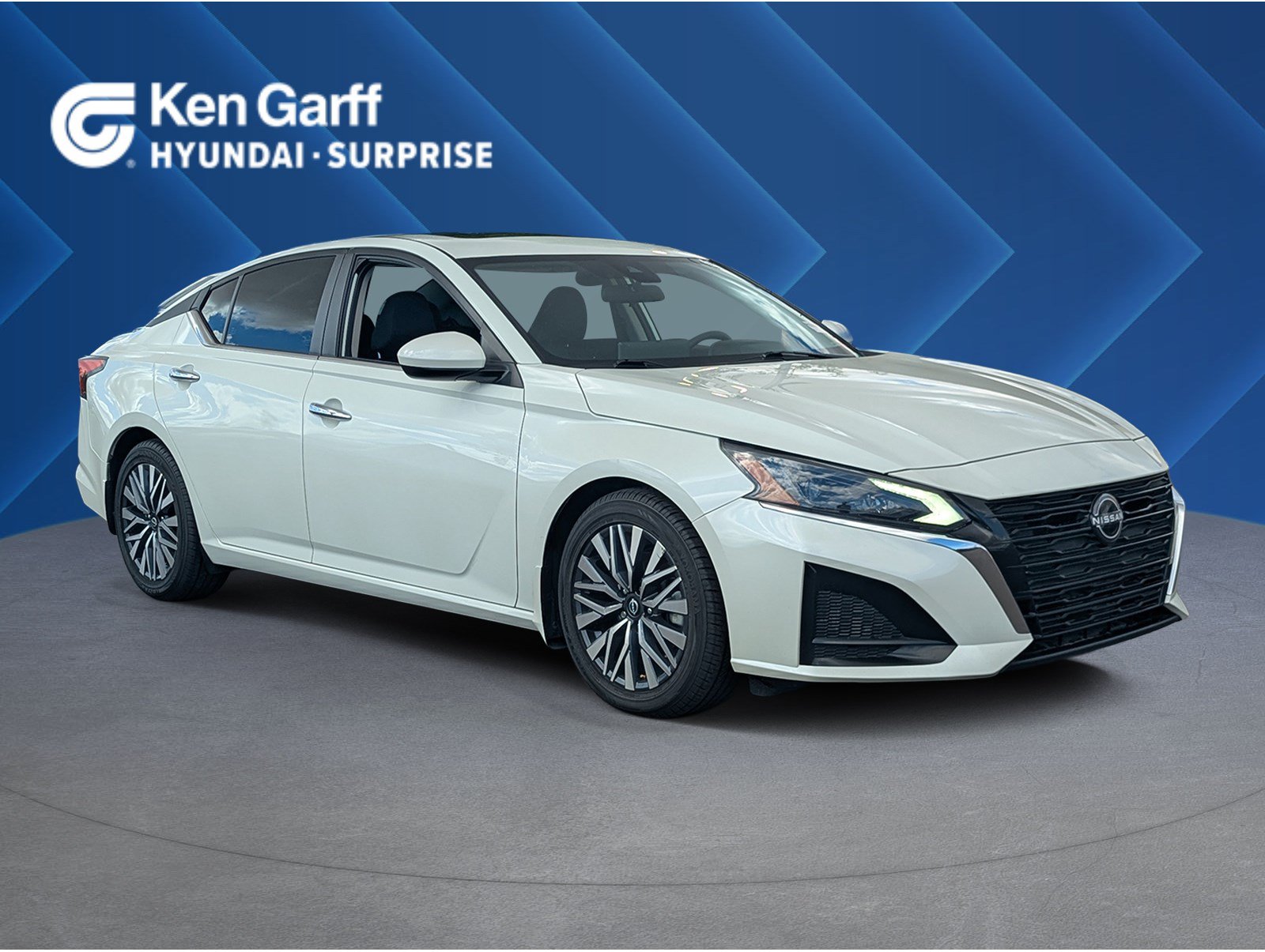 Used 2023 Nissan Altima 2.5 SV w/ SV Premium Package