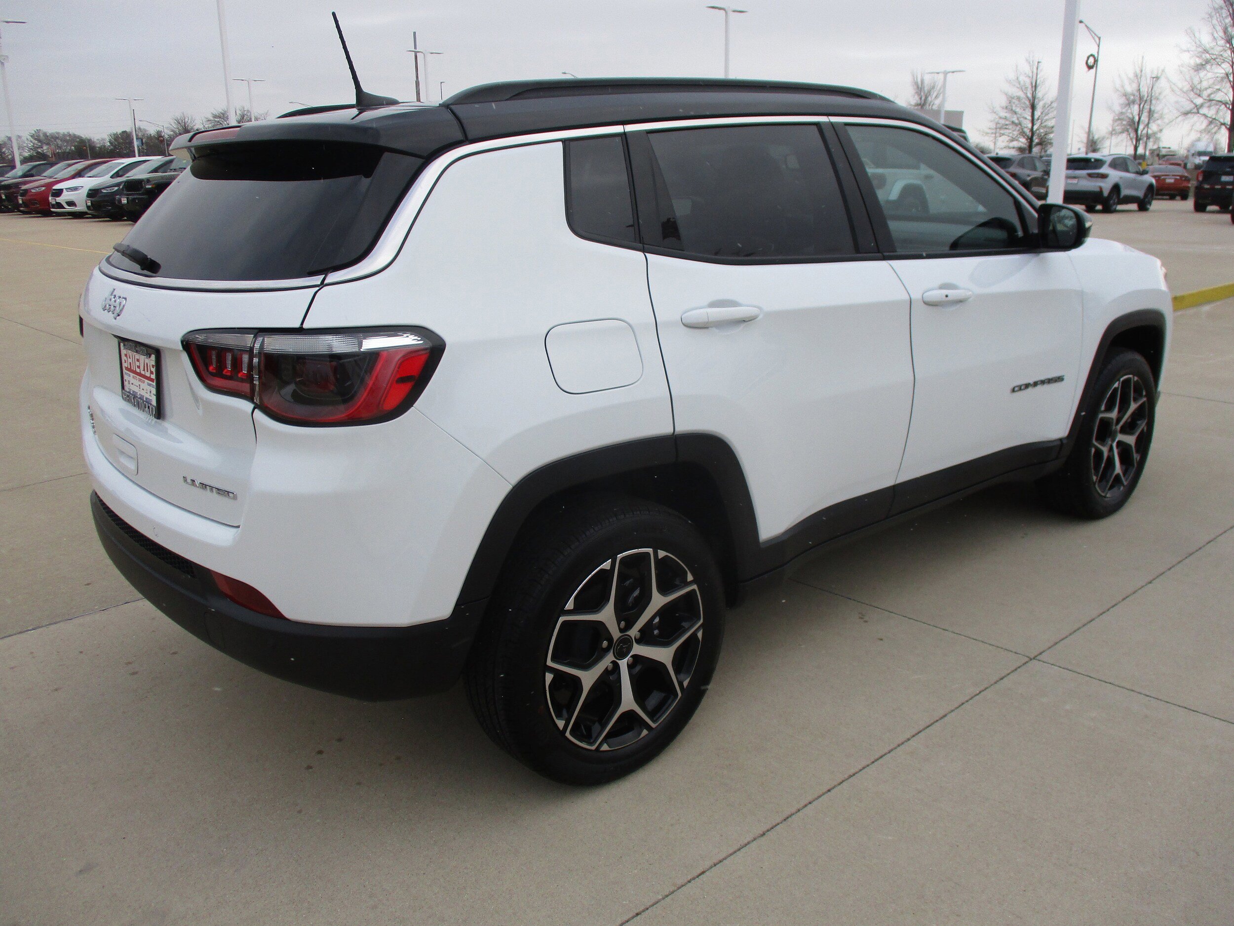 New 2026 Jeep Compass Limited w/ Sun, Sound & Navigation Group image 7